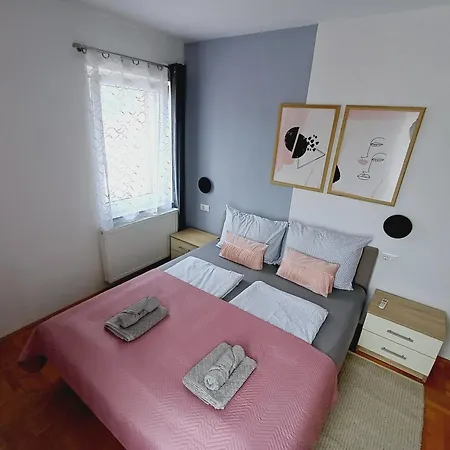 16 Apartment *
