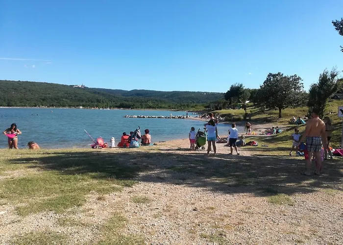 16 Čižići