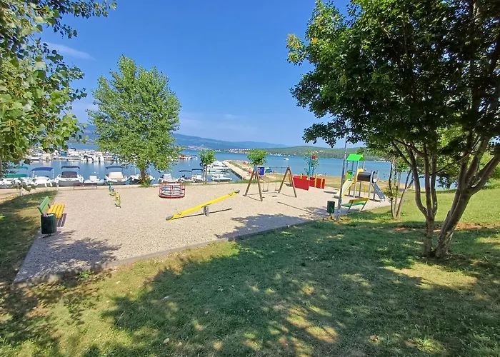 16 * Čižići