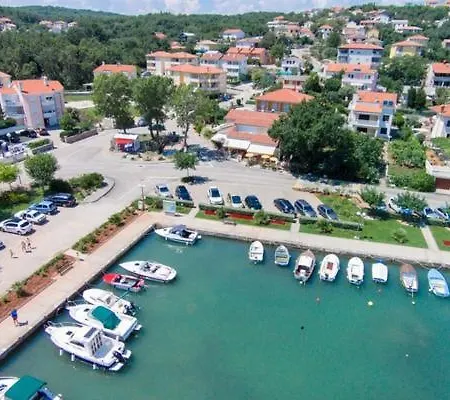 16 Apartman *