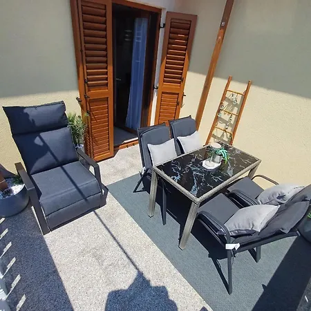 Apartament 16 Čižići